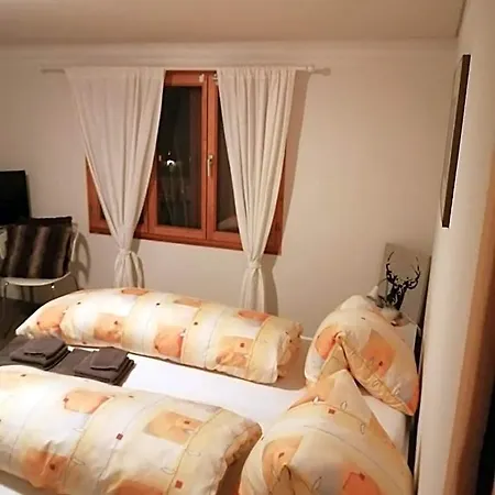 L'angolo Dei Sapori Hostel Rueun